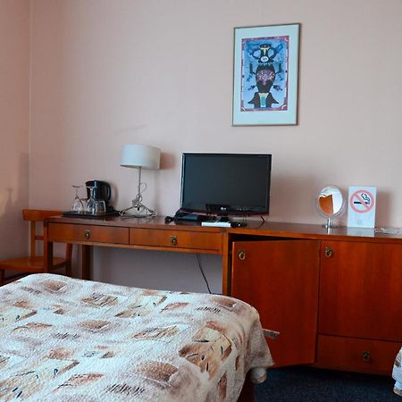 Viesbutis Ventaine Hotel Ventė Екстериор снимка