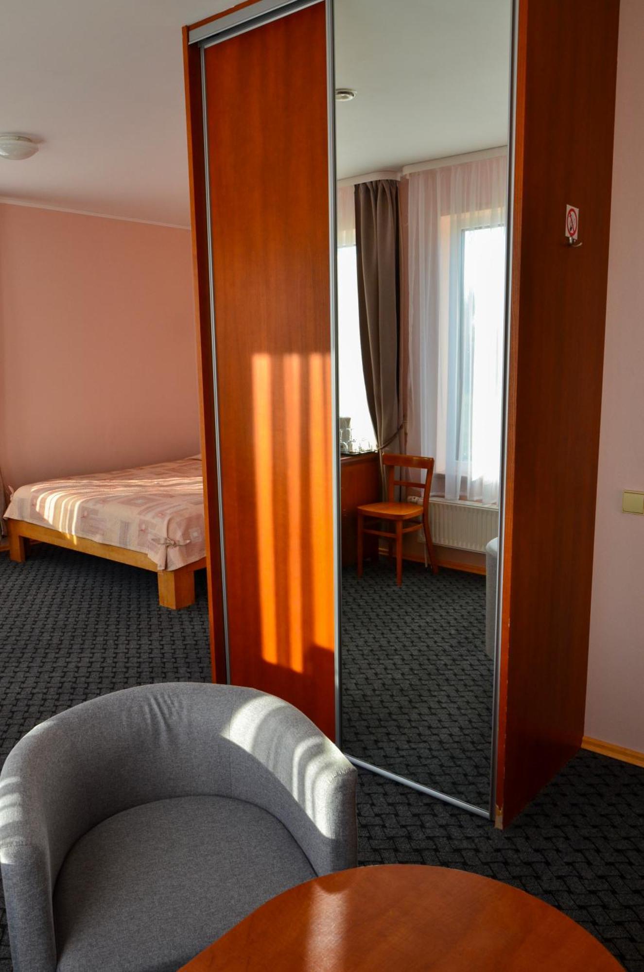 Viesbutis Ventaine Hotel Ventė Екстериор снимка