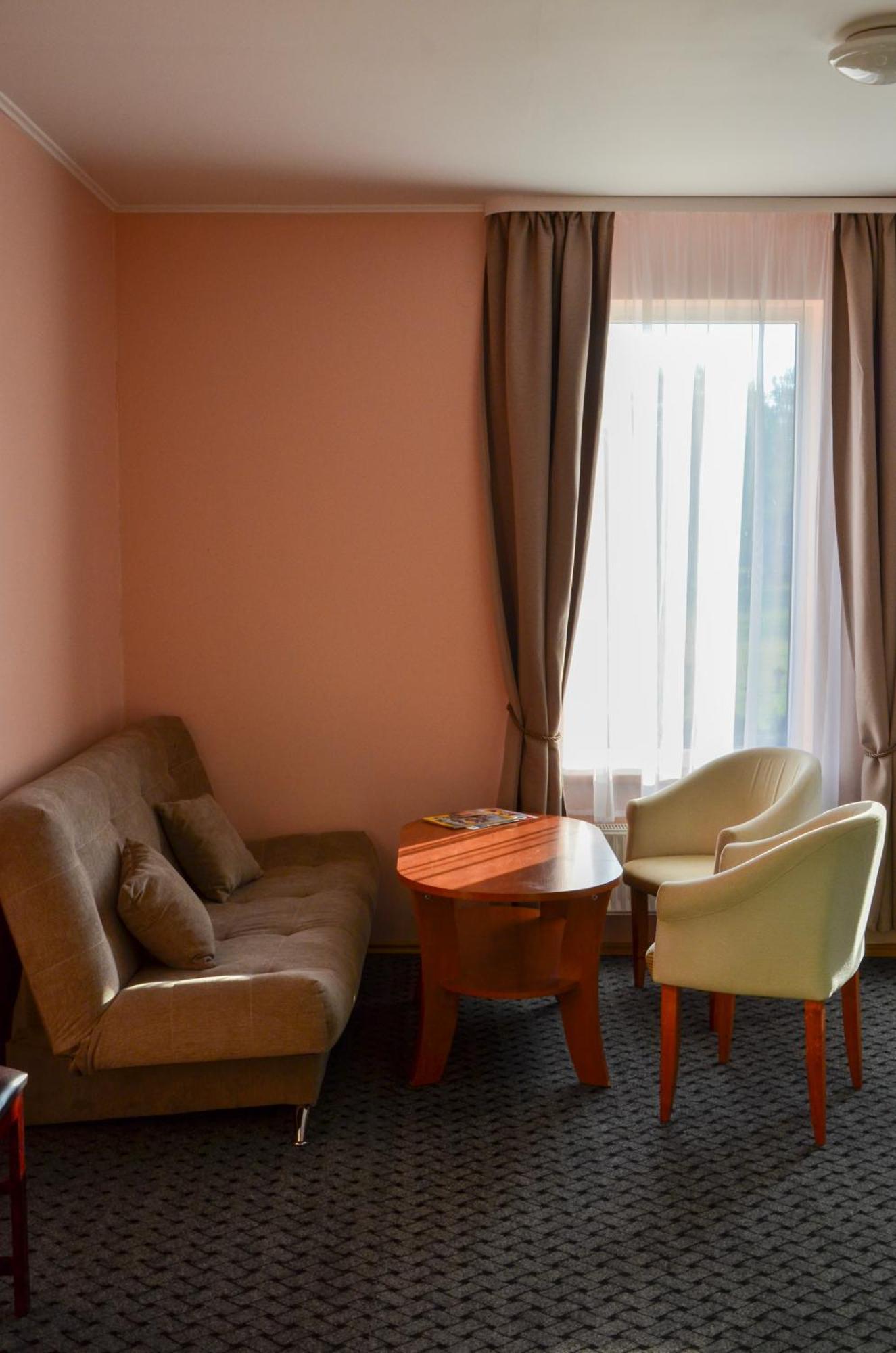 Viesbutis Ventaine Hotel Ventė Екстериор снимка